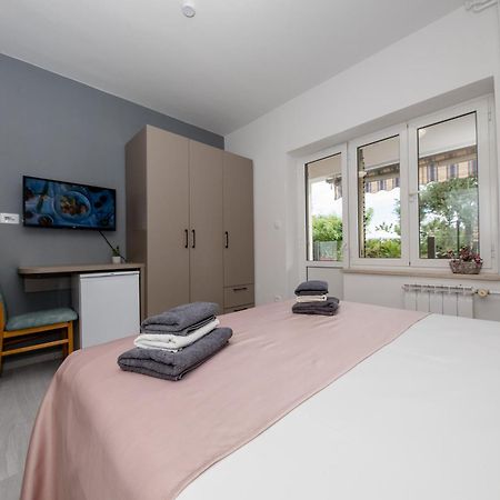 Apartments Vesela Banjol 객실 사진