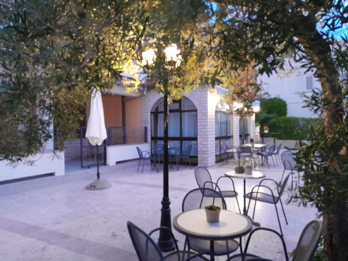 Apartments Vesela Banjol 외부 사진
